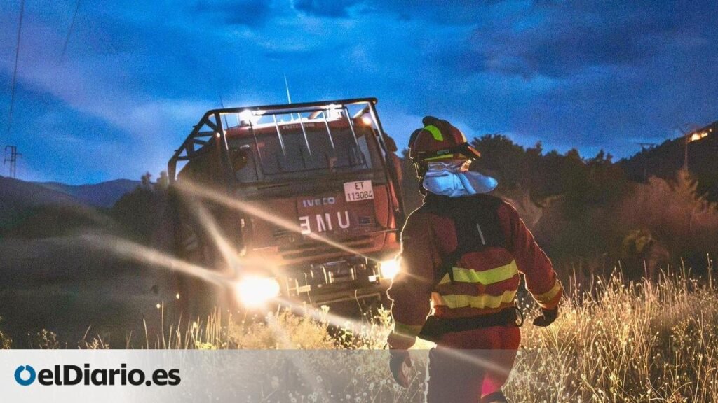 Muere un militar de la UME en un accidente durante las labores de extinción del incendio de Riglos Muere un militar de la UME en un accidente durante las labores de extinción del incendio de Riglos