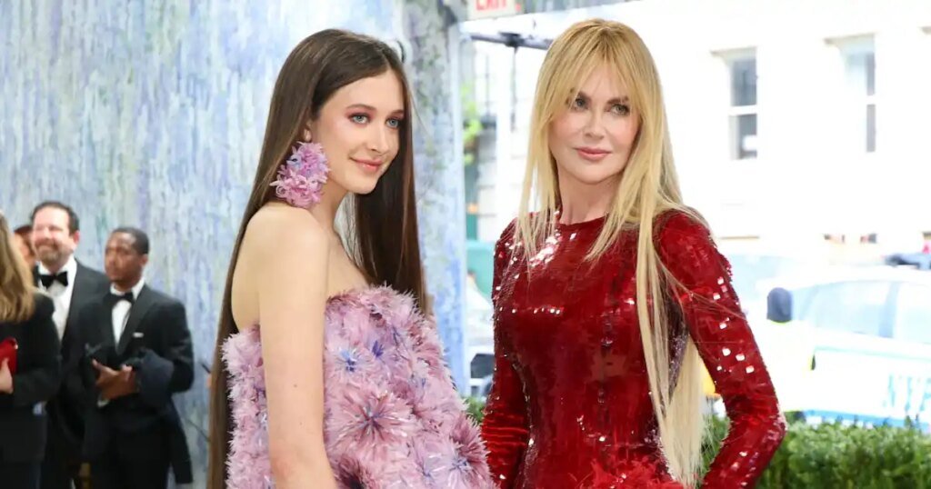 Nicole Kidman Reveals Late Mom’s Advice About Sunday Modeling Nicole Kidman Reveals Late Mom’s Advice About Sunday Modeling