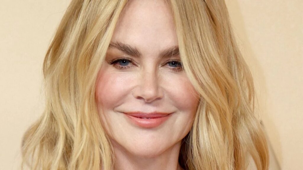 Nicole Kidman's 'AI' Vogue Cover Gets Surgeon's Verdict