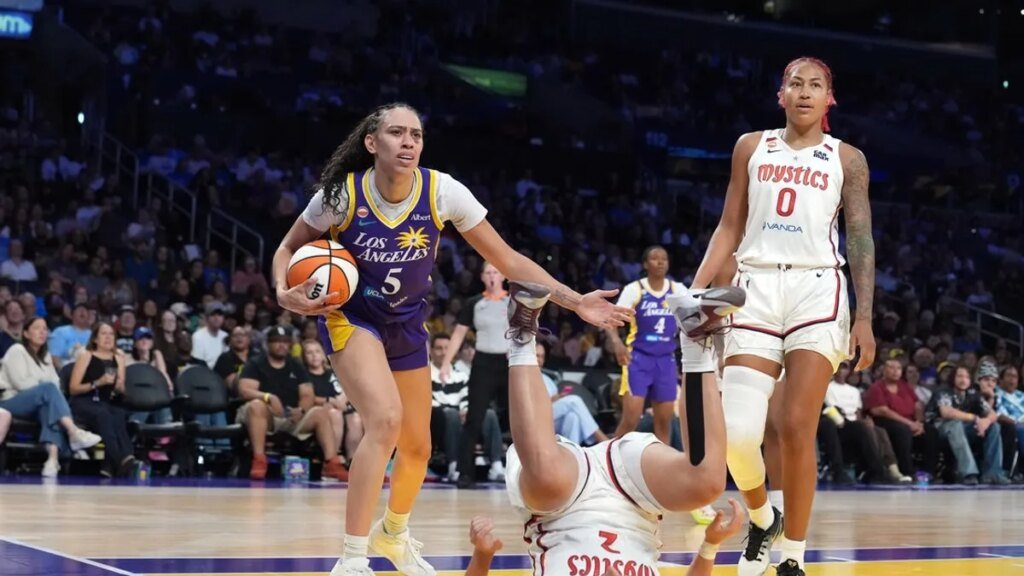Nneka Ogwumike puts up 24 as Sparks rally past Mystics