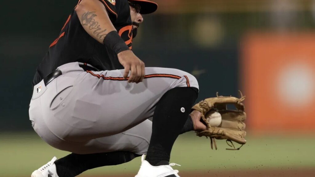 Orioles score twice in 10th to rally past Athletics Orioles score twice in 10th to rally past Athletics