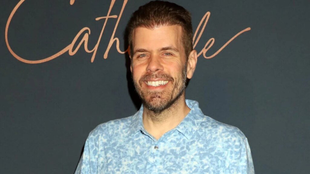 Perez Hilton Makes Major Move For 3 Kids Amid Recovery Perez Hilton Makes Major Move For 3 Kids Amid Recovery