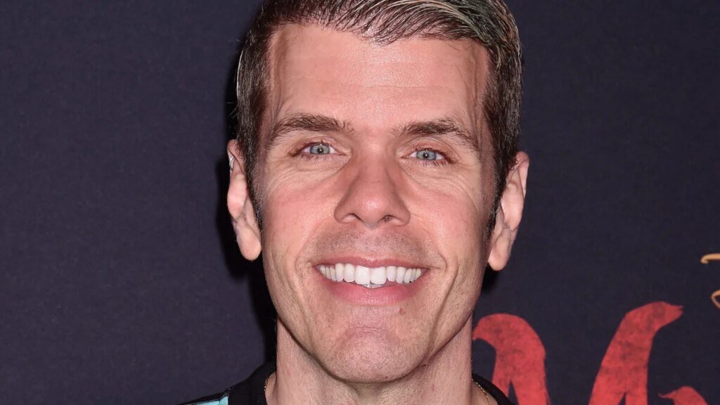 Perez Hilton’s Family Keeps Viral Crisis Video From Him Perez Hilton's Family Keeps Viral Crisis Video From Him