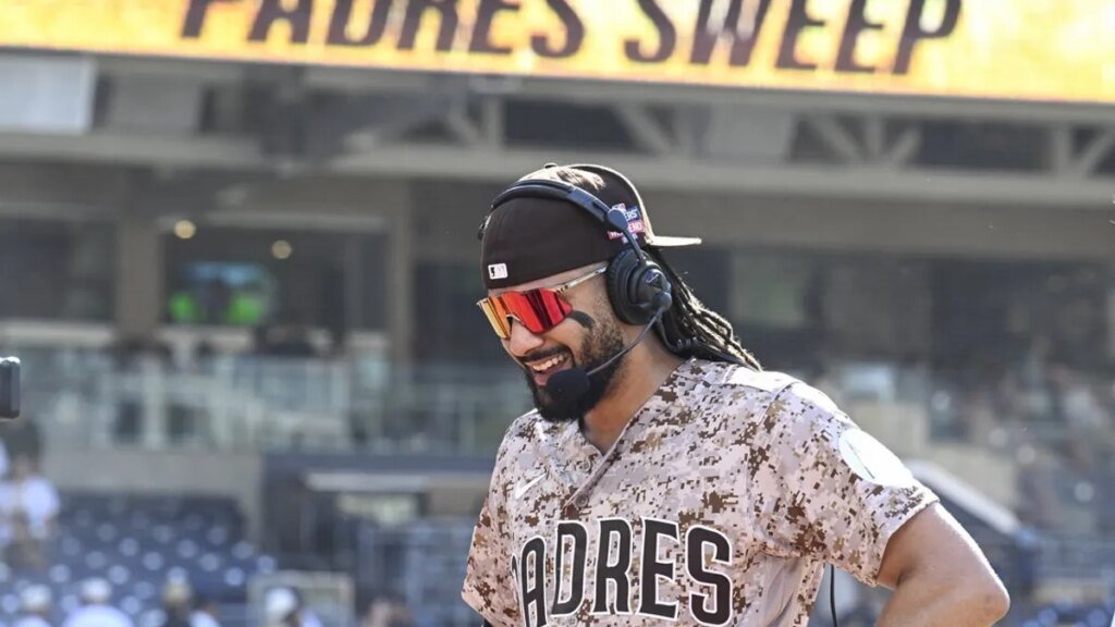 Playoff paths of Padres, Pirates vastly changed over past month