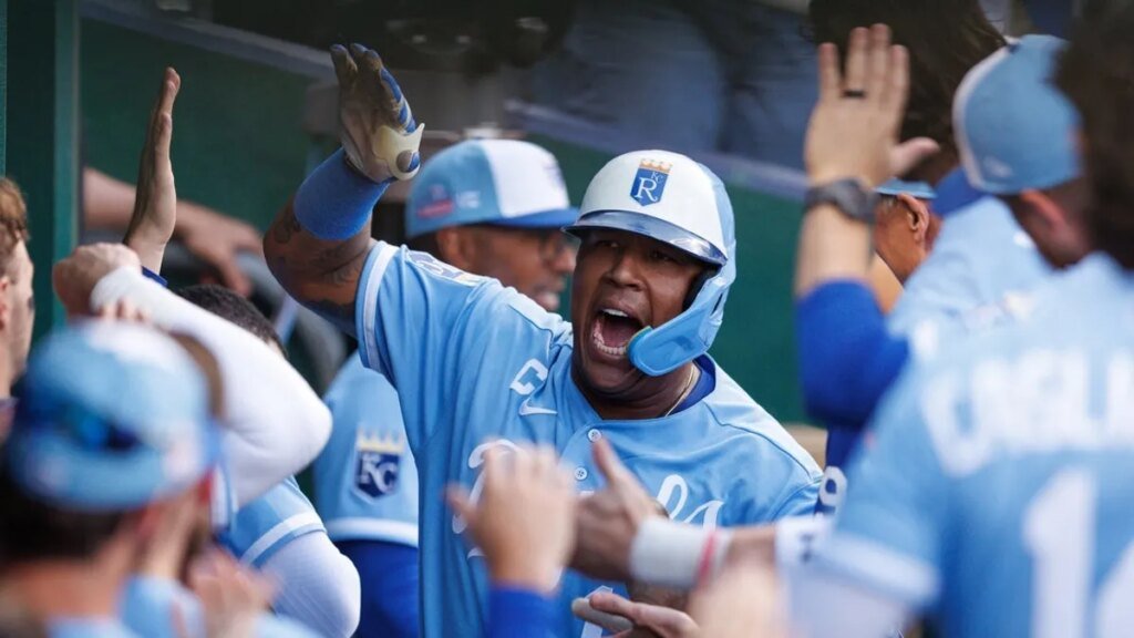 Red-hot Royals carry eight-game win streak into Toronto Red-hot Royals carry eight-game win streak into Toronto