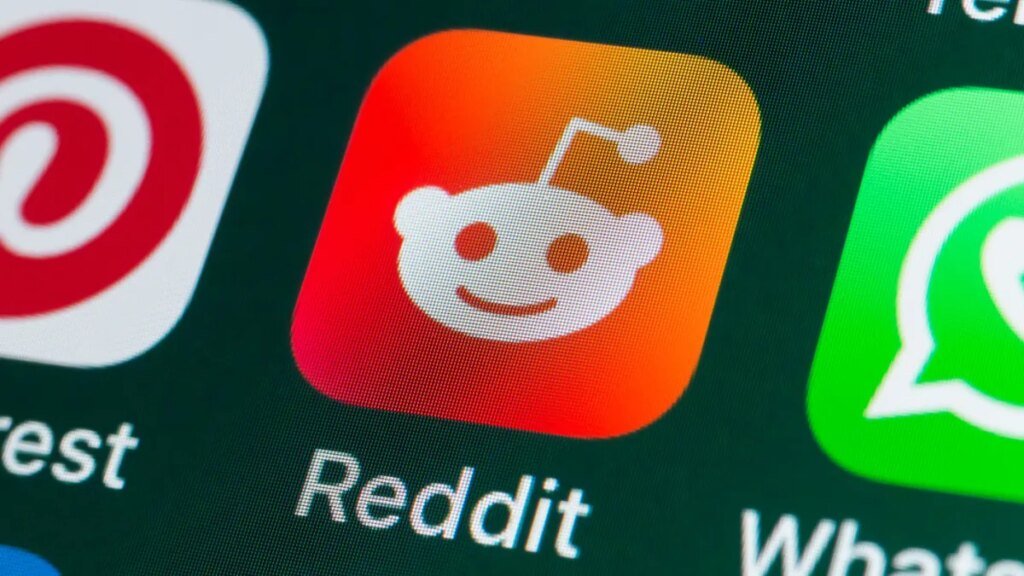 Reddit begins testing a new audio and video experience, similar to popular TikTok videos Reddit begins testing a new audio and video experience, similar to popular TikTok videos