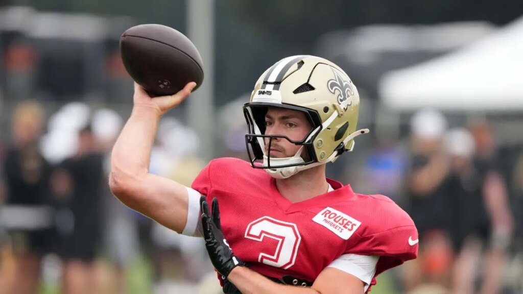 Reports: Giants sign QB Jake Haener, work out RB Najee Harris