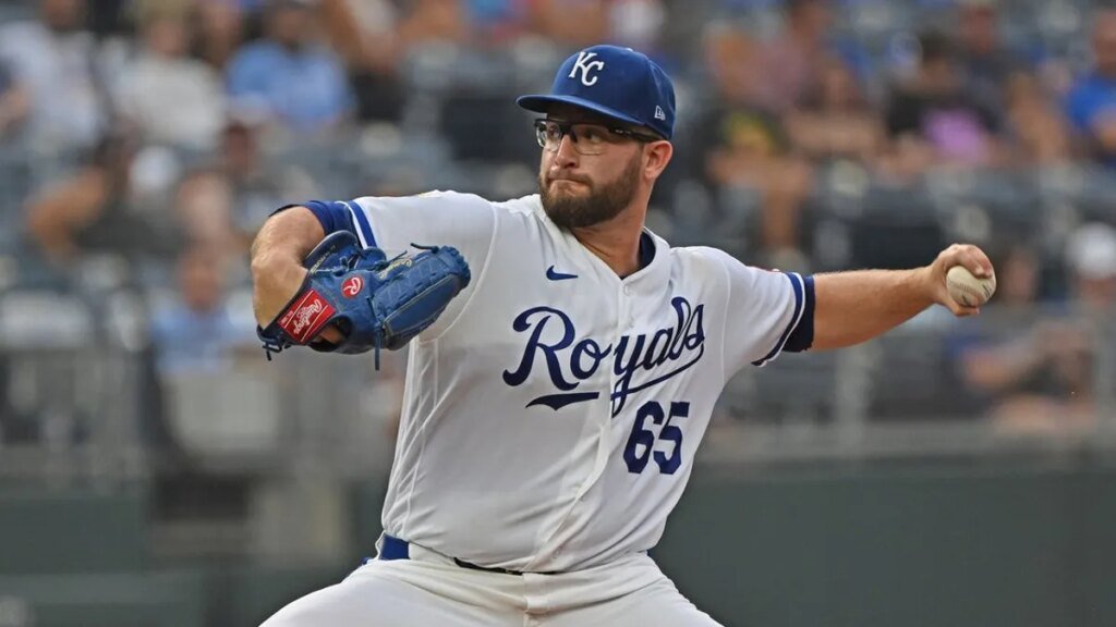 Royals strive for rare road series victory in matchup against Angels Royals strive for rare road series victory in matchup against Angels