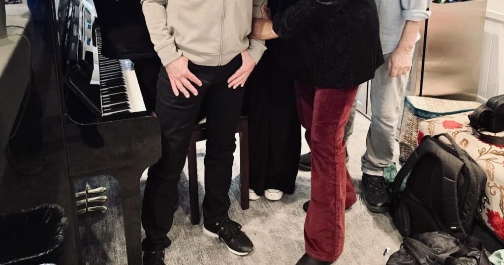 SOUND FIST: JOHNNY HATES JAZZ & JAKI GRAHAM SOUND FIST: JOHNNY HATES JAZZ & JAKI GRAHAM