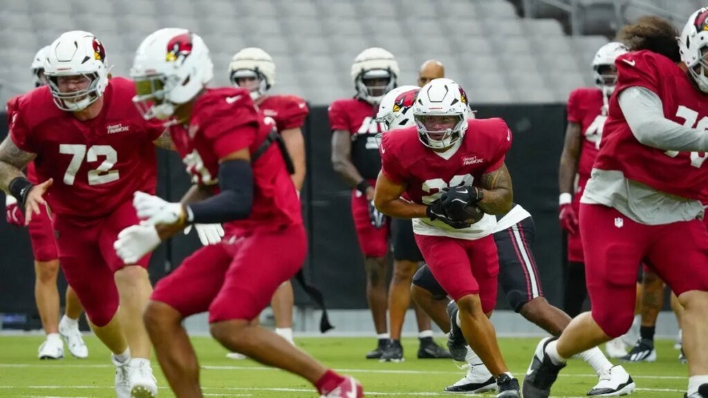Signed to start, Cardinals RB Tyler Allgeier embracing Love despite demotion Signed to start, Cardinals RB Tyler Allgeier embracing Love despite demotion