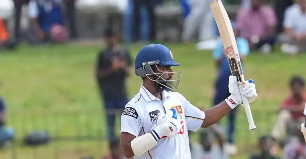 Sonal Dinusha leads Sri Lanka’s fightback after early collapse on Day 3 of Colombo Test Sonal Dinusha leads Sri Lanka’s fightback after early collapse on Day 3 of Colombo Test
