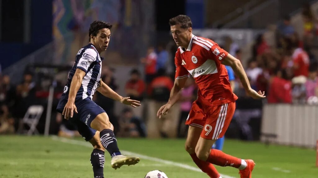 Sounders, Fire boast new forwards in clash Sounders, Fire boast new forwards in clash