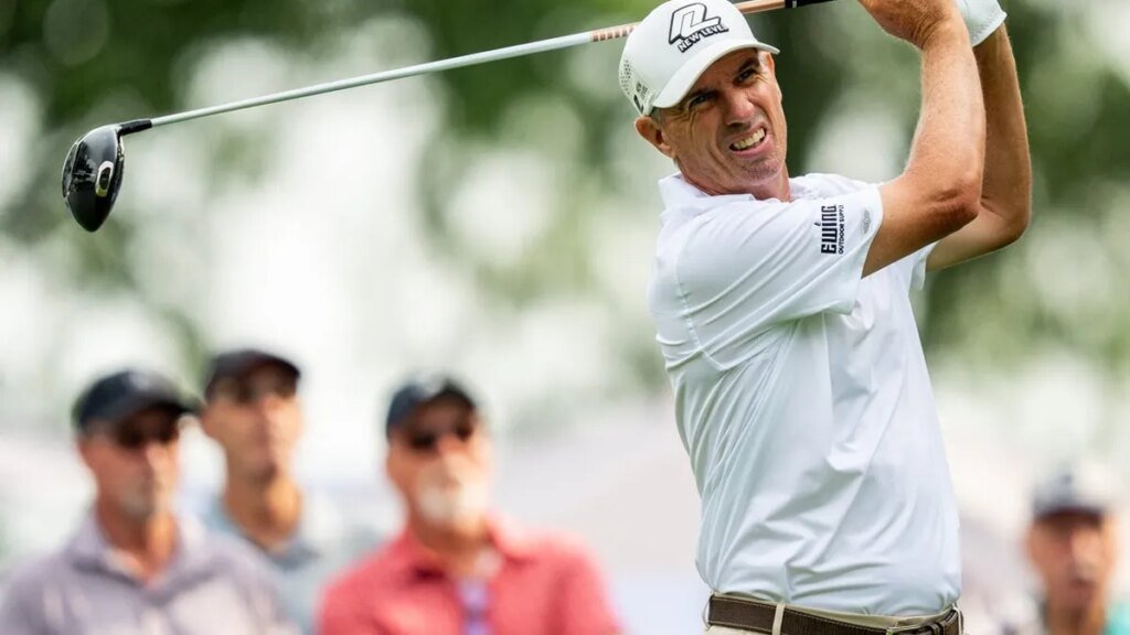 Steven Alker takes 1-stroke lead at Boeing Classic Steven Alker takes 1-stroke lead at Boeing Classic