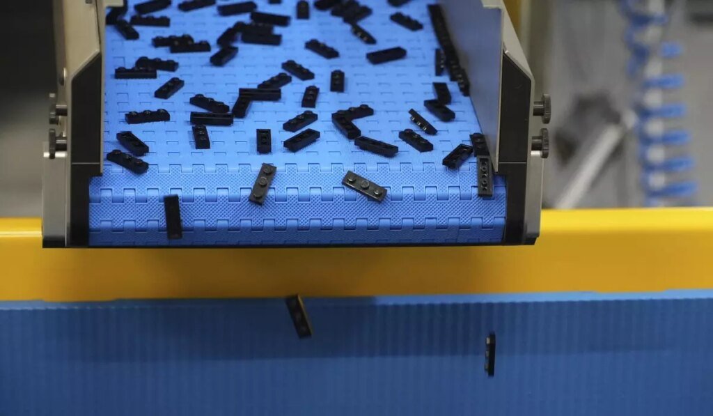 Stolen Lego sets worth $28K found in Mojave Desert Stolen Lego sets worth $28K found in Mojave Desert