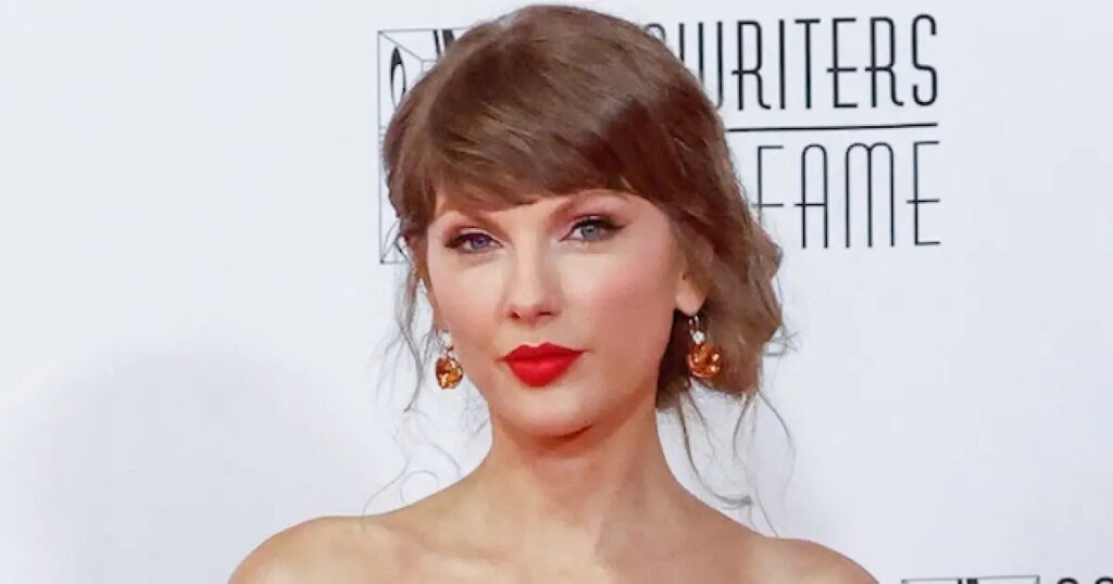 Taylor Swift Admits She Felt ‘Washed Up’ at Age 22 Taylor Swift Admits She Felt 'Washed Up' at Age 22