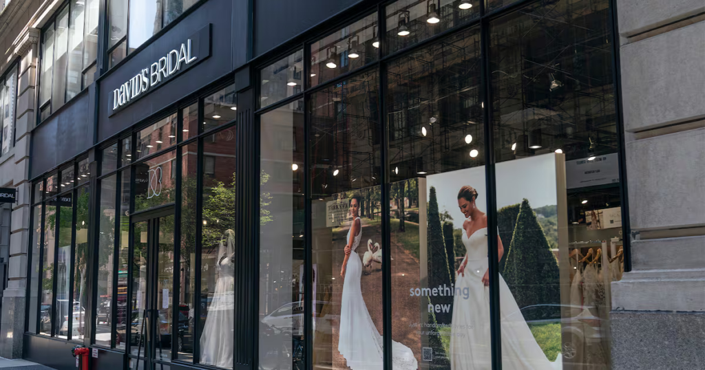 Taylor Swift Wedding-Dress Fever Has Bridal Brands on High Alert