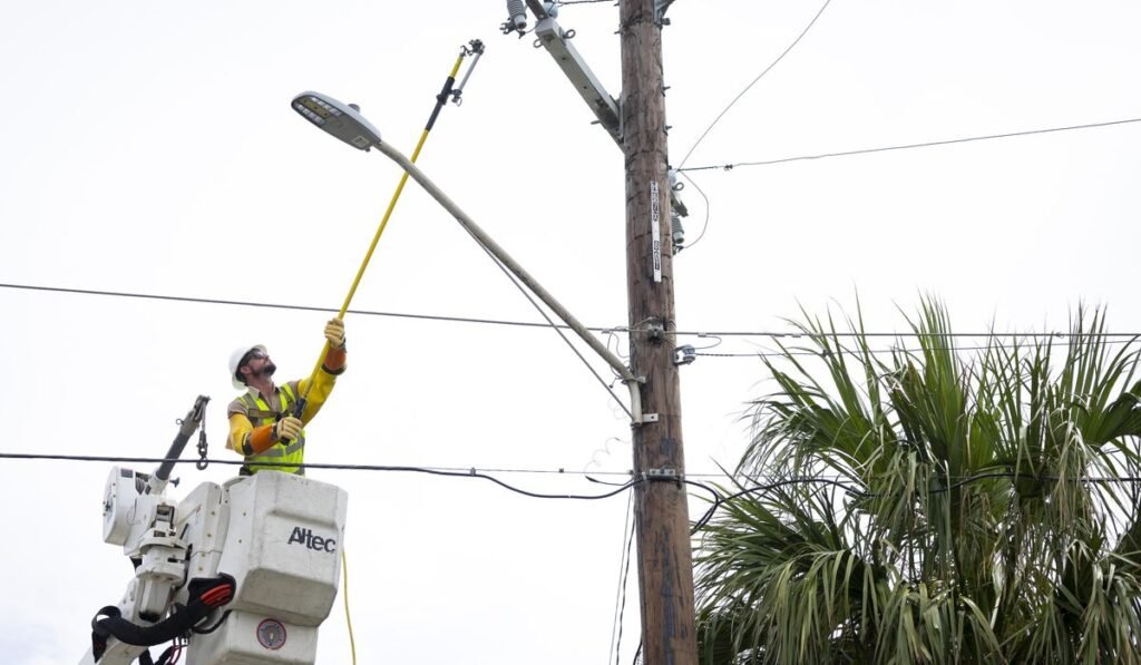 Tens of thousands in Indiana are still without power a week after deadly storms Tens of thousands in Indiana are still without power a week after deadly storms