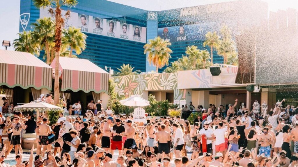 The Hottest Ticket on the Las Vegas Strip The Hottest Ticket on the Las Vegas Strip