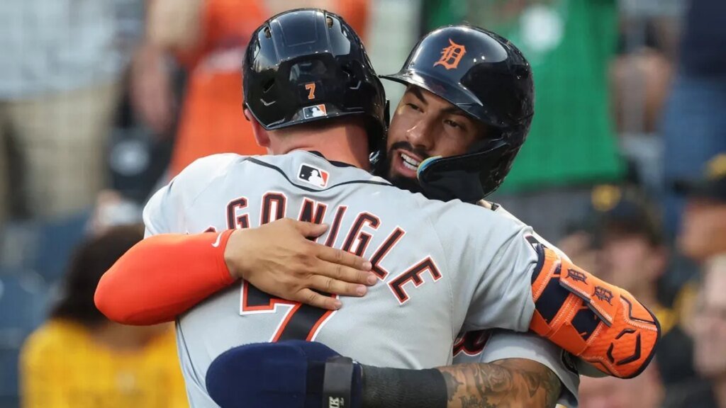 Tigers grab lead with rallies in 1st and 2nd, cruise past Pirates Tigers grab lead with rallies in 1st and 2nd, cruise past Pirates