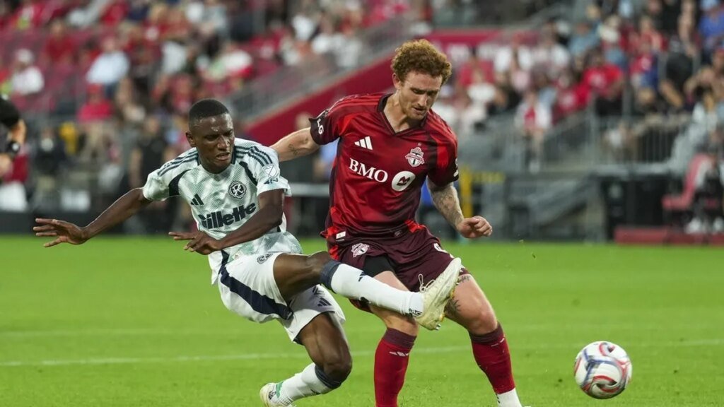 Toronto FC snap long skid with tidy victory over Revolution