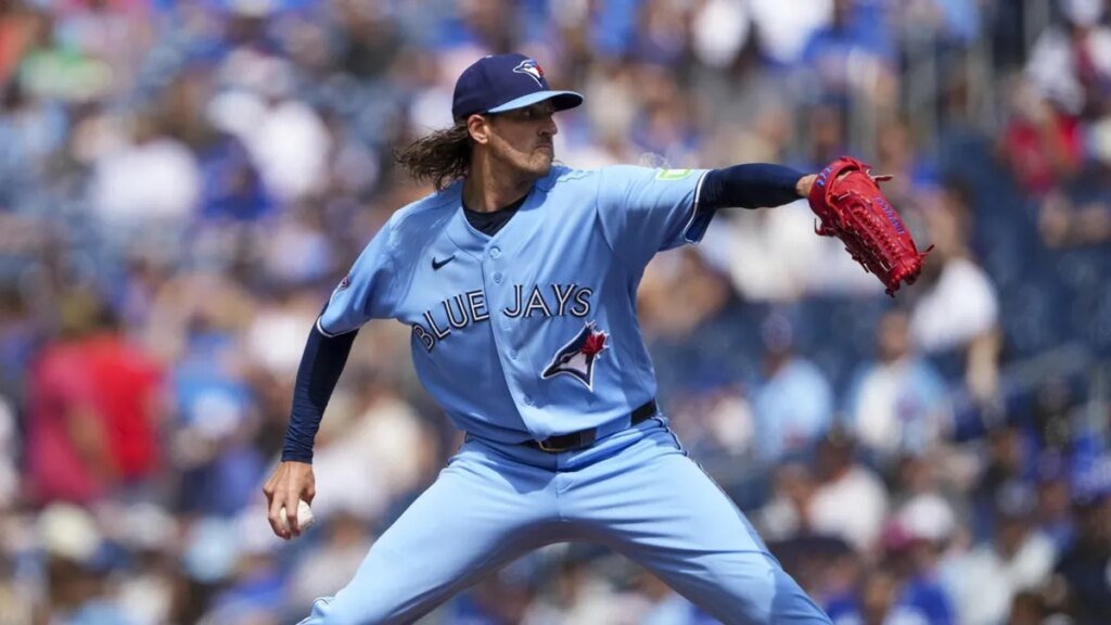 Trade target Kevin Gausman pitches Jays past Cardinals