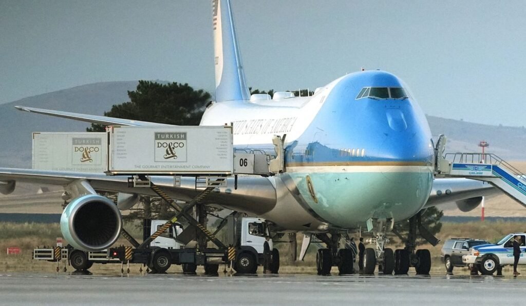 Trump used elaborate ruse to fly out of Turkey following summit because of Iran threat, report says Trump used elaborate ruse to fly out of Turkey following summit because of Iran threat, report says