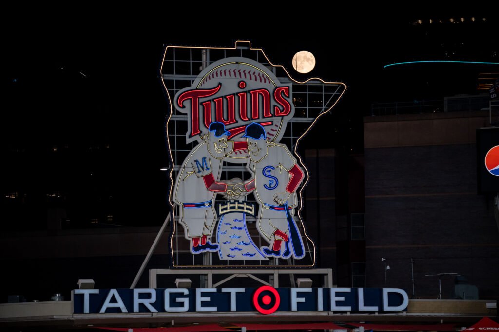 Twins To Select Ben Ross Twins To Select Ben Ross