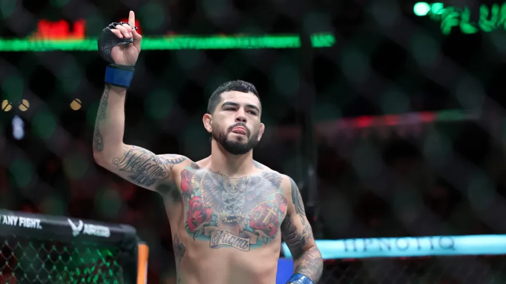 UFC Sacramento Preview: Hernandez vs. Rodrigues Headlines Stacked Card UFC Sacramento Preview: Hernandez vs. Rodrigues Headlines Stacked Card