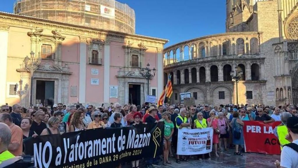 Una nueva concentración contra Mazón por la dana en Valencia exige a la justicia que actúe con contundencia Una nueva concentración contra Mazón por la dana en Valencia exige a la justicia que actúe con contundencia