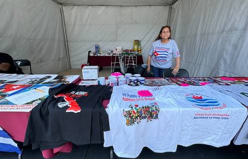 Van por cuatro toneladas de insumos médicos en jornada de apoyo a Cuba Van por cuatro toneladas de insumos médicos en jornada de apoyo a Cuba