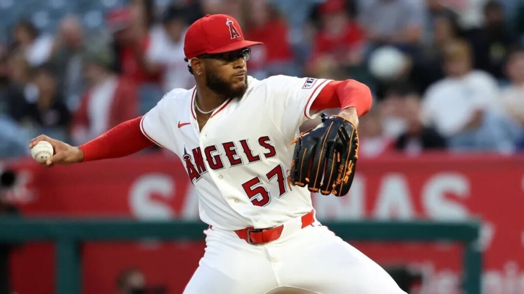 Walbert Urena, Mike Trout's 3 hits lead Angels past Rangers