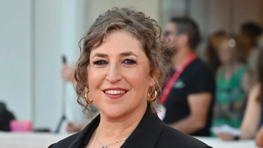 Where Mayim Bialik Stands With 'The Big Bang Theory' Co-Stars