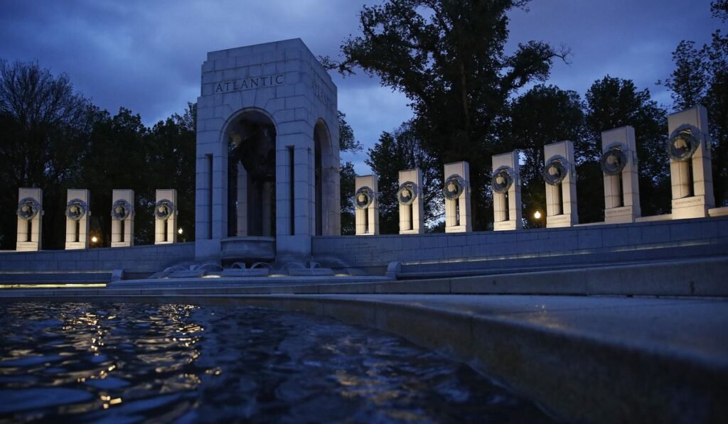 Woman arrested, accused of vandalizing D.C.’s WWII Memorial