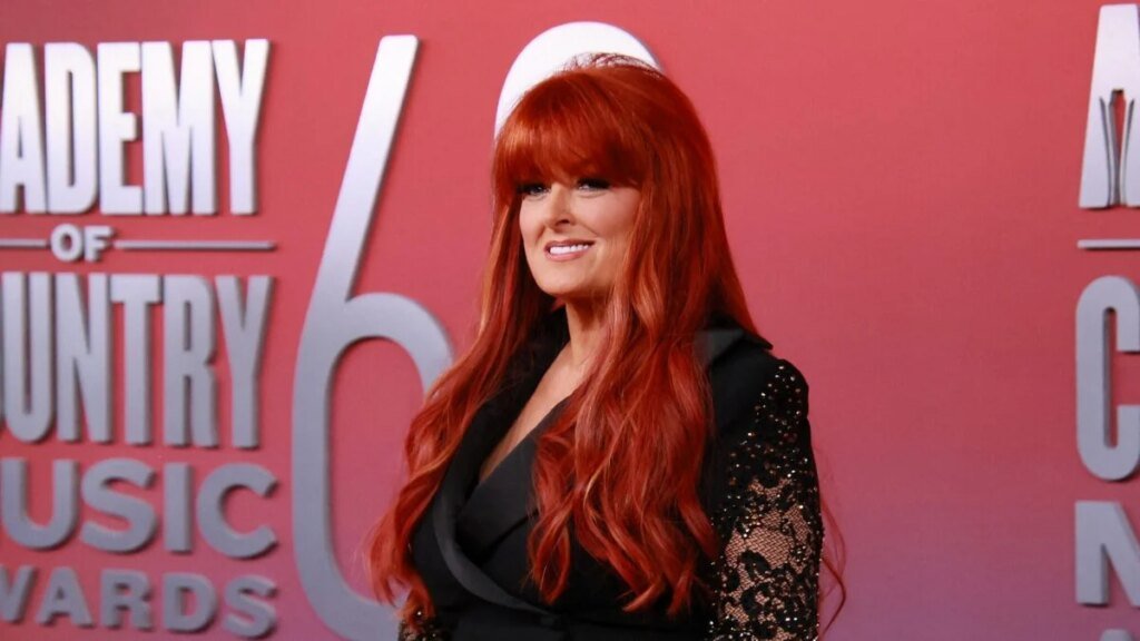 Wynonna Judd Reaches Out To Estranged Late Biological Dad