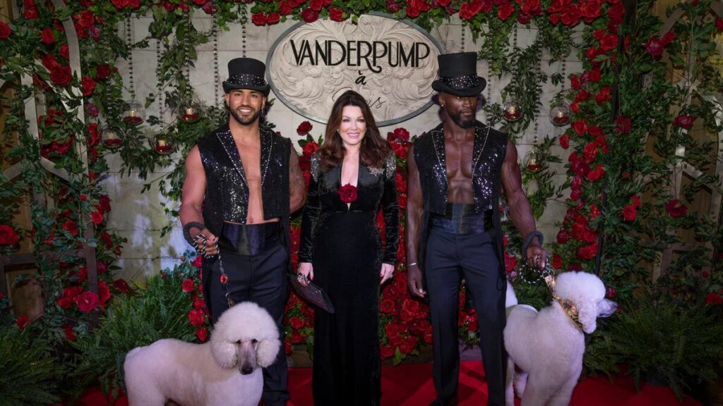 Your Guide To Lisa Vanderpump’s Las Vegas Hot Spots Your Guide To Lisa Vanderpump’s Las Vegas Hot Spots