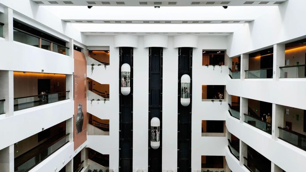 ¿cómo sabe un ascensor en qué planta tiene que parar? ¿cómo sabe un ascensor en qué planta tiene que parar?