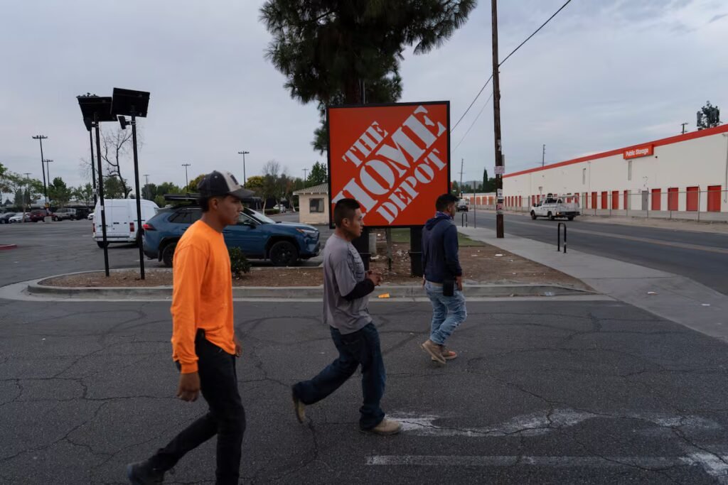‘I’m scared, but I don’t have a single cent’: Months of ICE raids drive day laborers to desperation | U.S. ‘I’m scared, but I don’t have a single cent’: Months of ICE raids drive day laborers to desperation | U.S.