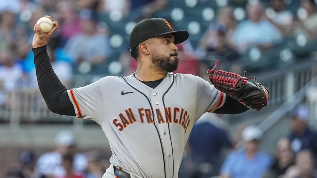 Giants' Anthony Molina cools off Braves, earns win over former team