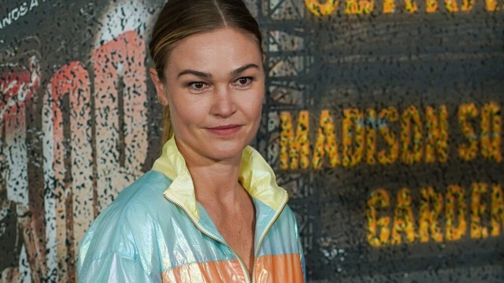 Julia Stiles' TikTok Debut Has Fans Convinced Of 'DWTS' Rumors