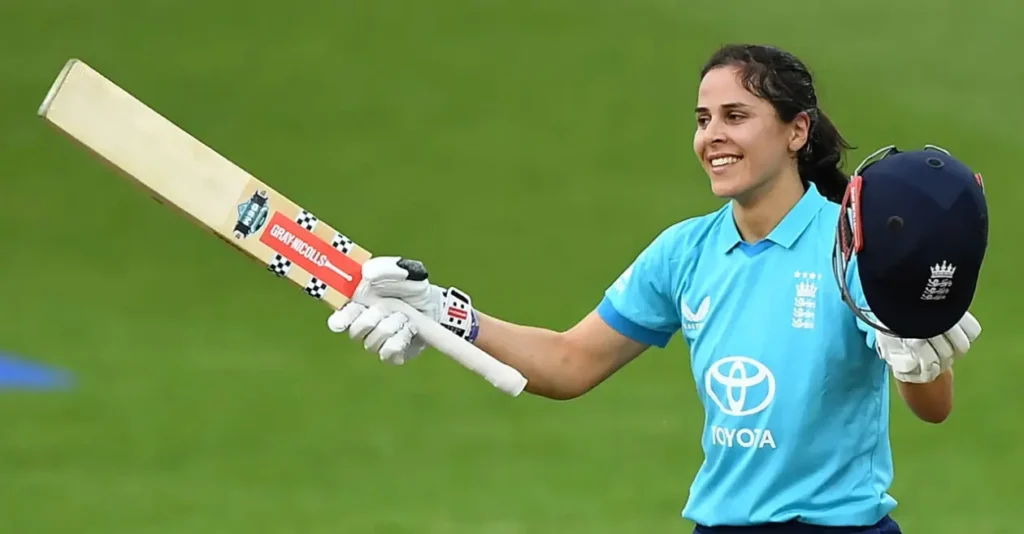 Maia Bouchier’s stunning century propels England to splendid win over Ireland in 1st Women’s ODI Maia Bouchier’s stunning century propels England to splendid win over Ireland in 1st Women’s ODI
