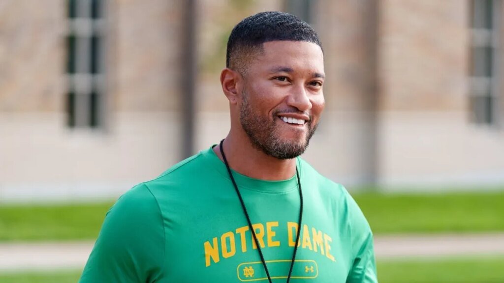 No. 4 Notre Dame sharpens opening focus, tackles Wisconsin at Lambeau No. 4 Notre Dame sharpens opening focus, tackles Wisconsin at Lambeau