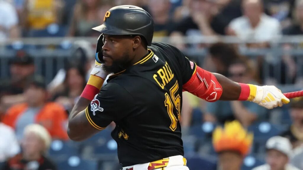 Pirates outlast Giants after blowing six-run lead Pirates outlast Giants after blowing six-run lead