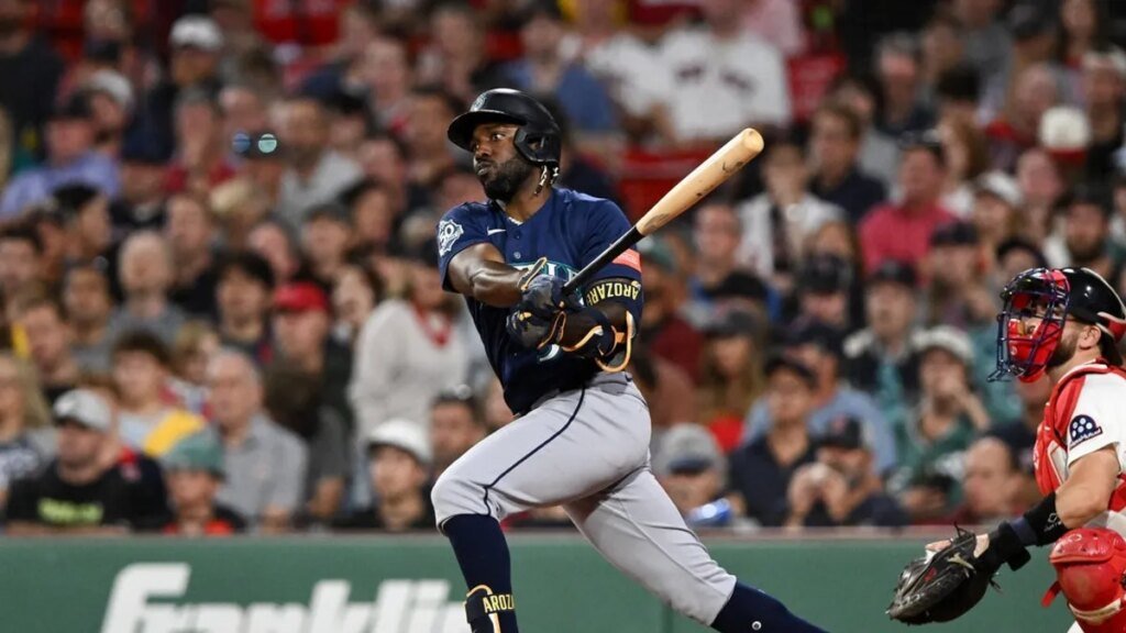 Red Sox overcome late deficit, edge Mariners in 10 innings Red Sox overcome late deficit, edge Mariners in 10 innings