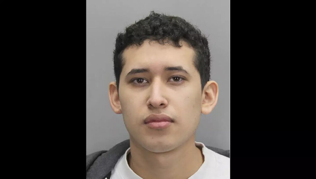Salvadoran man who groped Fairfax County students transferred to ICE custody Salvadoran man who groped Fairfax County students transferred to ICE custody