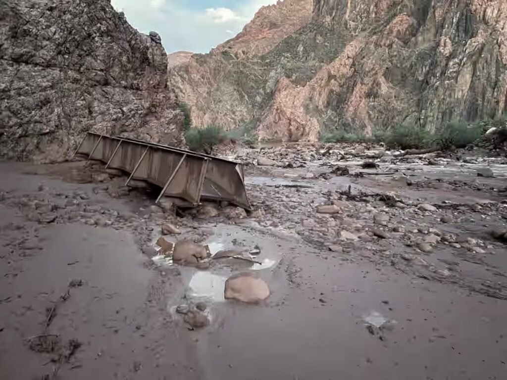 The Grand Canyon braces for more storms after flooding leaves at least one person dead and 15 missing | U.S. The Grand Canyon braces for more storms after flooding leaves at least one person dead and 15 missing | U.S.